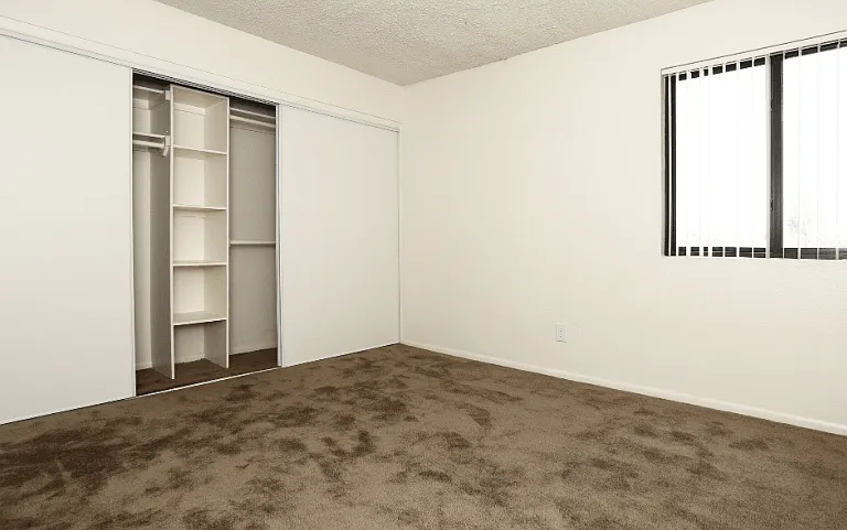 The Summit Apartments — Photo 14