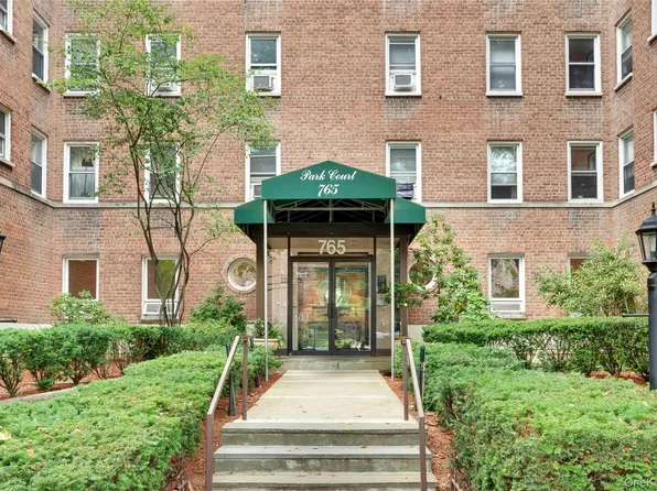 765 Bronx River Road #4A, Bronxville, NY 10708