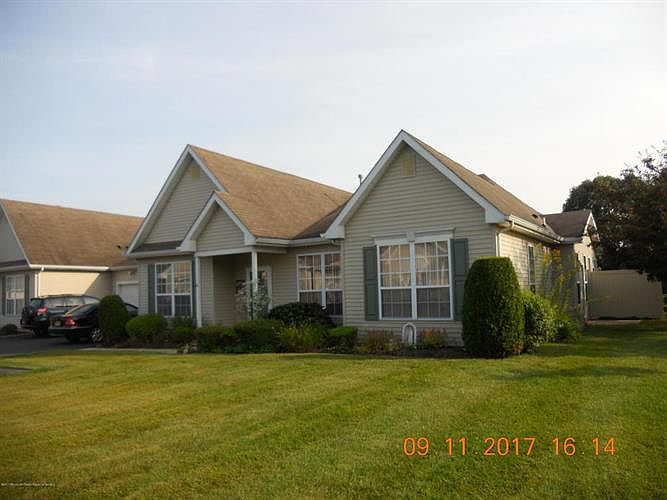 1st image of 40 Deerchase Ln #100D