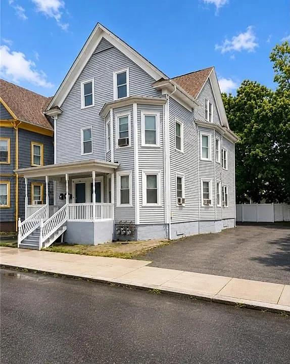40 Norwich Ave #3
