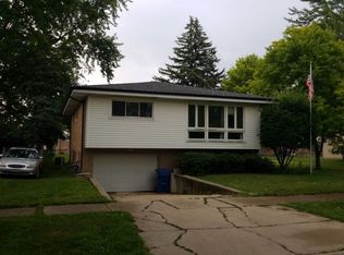 14555 Tripp Ave, Midlothian, IL 60445