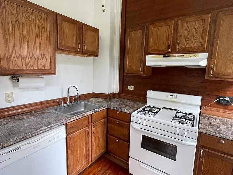 1034 S Carrollton Ave #A — Photo 8