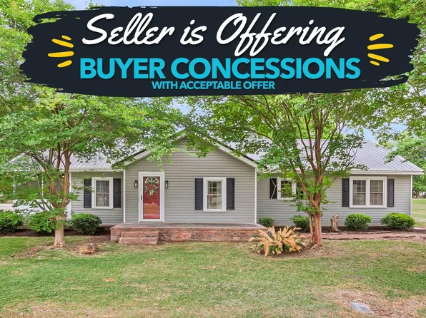 171 John St, Harleyville, SC 29448