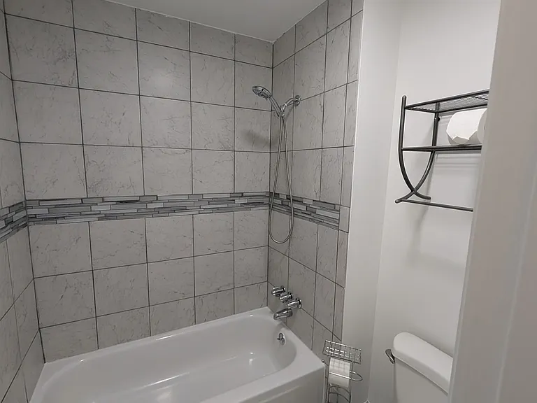2517 Devonshire Ct — Photo 10