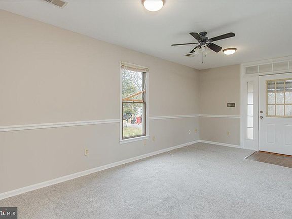 4th image of 16 Antietam Dr