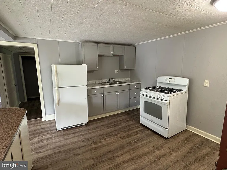 862 Iron Ridge Rd #I — Photo 1