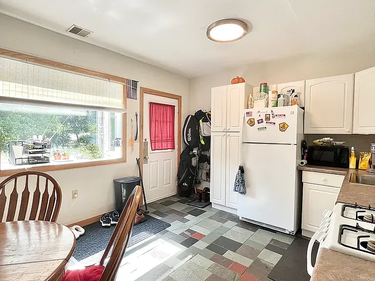 46 Athol St #3 — Photo 5