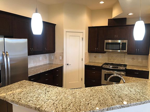 5th image of 15408 Main St Unit 505