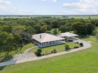 9200 Deep Well Rd, Bryan, TX 77808