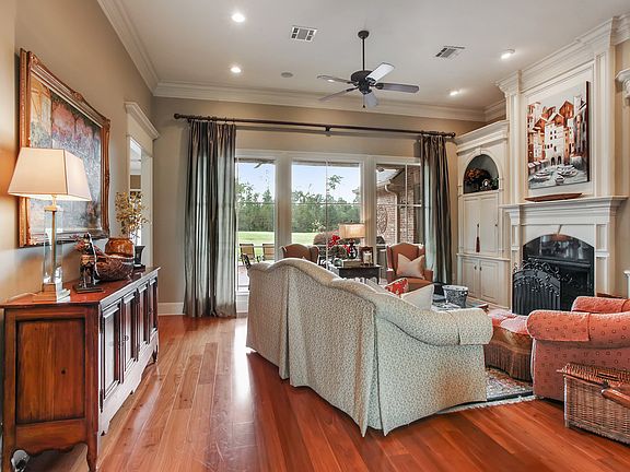 4th image of 4205 Persimmon Way