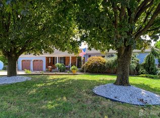 872 Evergreen Ct, North Brunswick, NJ 08902