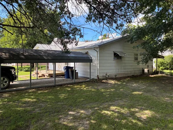 209 Sanford St, Brookfield, MO 64628