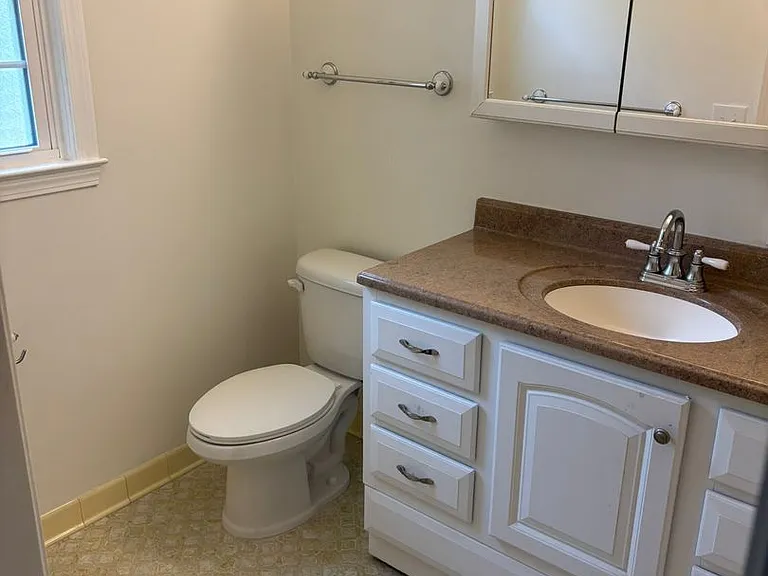 6129 Charing Dr — Photo 17