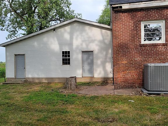 4th image of 706 W Hillview Ave