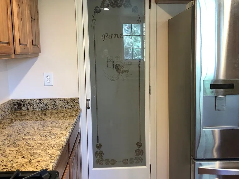 194 Peach St — Photo 3