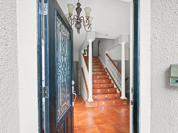 5th image of 4020 Mediterranean St