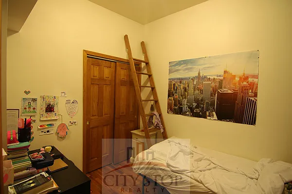 Rented by City Stop Realty | media 22