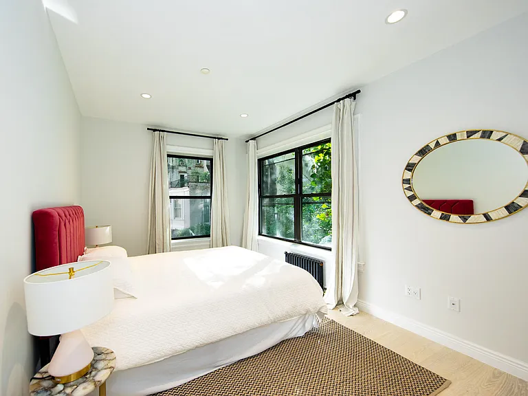 51 W 11th St #R3 — Photo 9