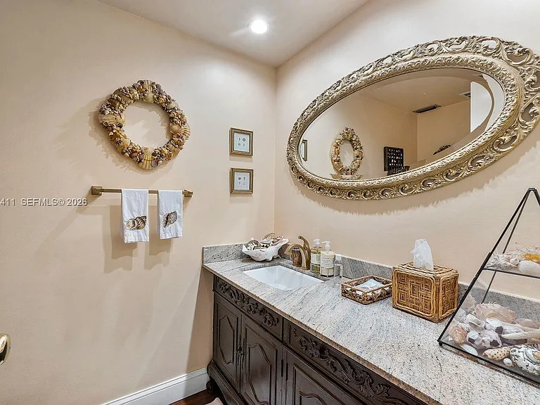 4905 SW 71st Pl — Photo 21
