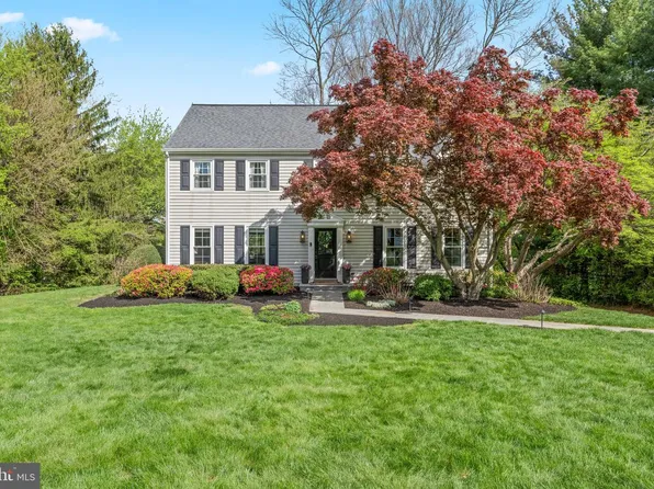 3 Pickwick Ln, Malvern, PA 19355