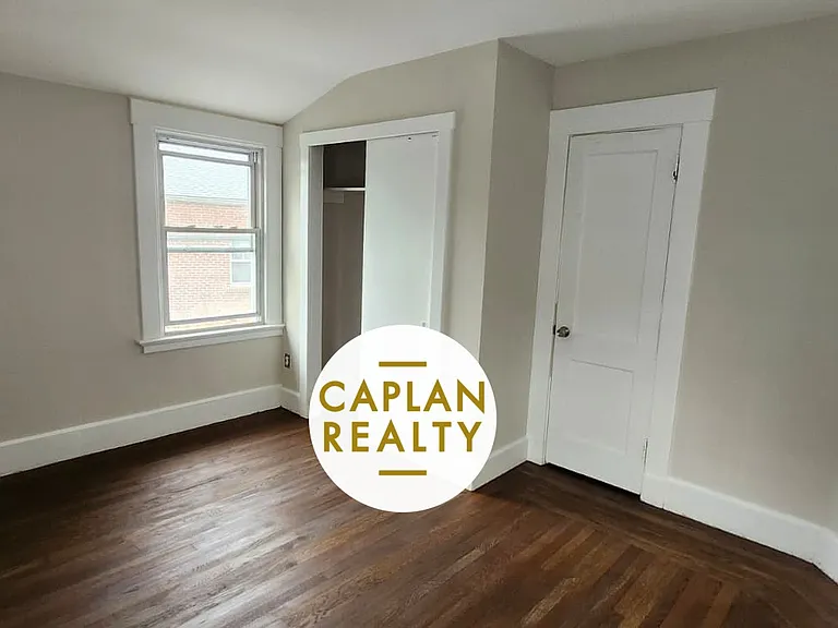 150 Crescent St #1 — Photo 11