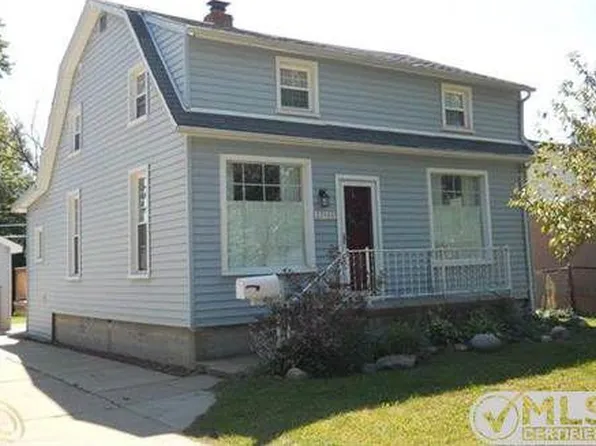 22438 Garfield St, Saint Clair Shores, MI 48082