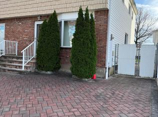 180 Petrus Ave, Staten Island, NY 10312
