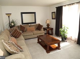 17 Fisler Dr, Clayton, NJ 08312