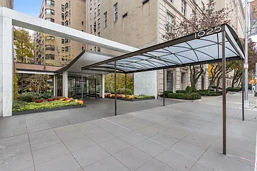 1025 Fifth Avenue in Upper East Side