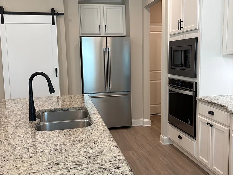 18 Dorothy Ln — Photo 21