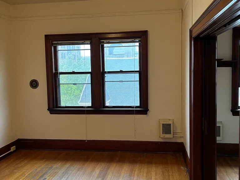 909 SW 12th Ave — Photo 36