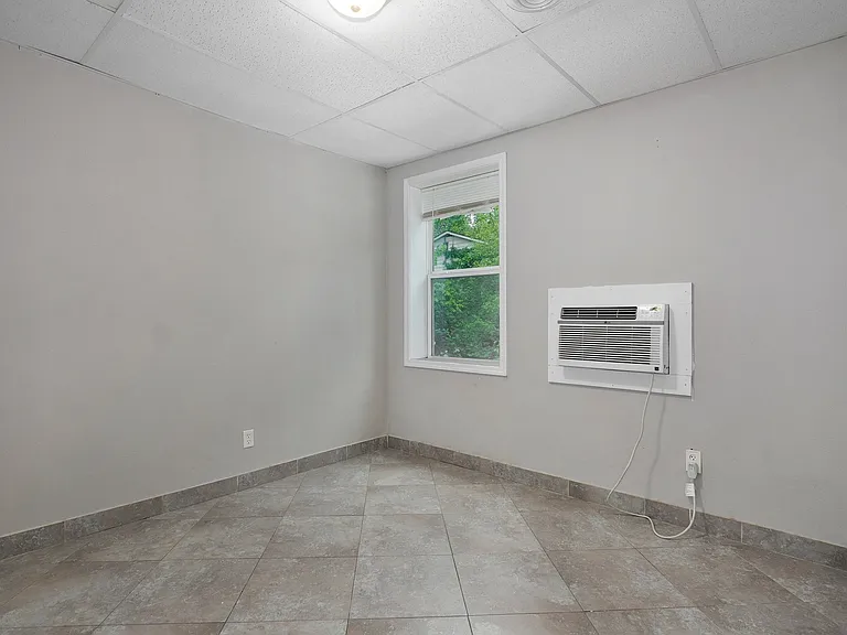 22140 Main St #1 — Photo 6