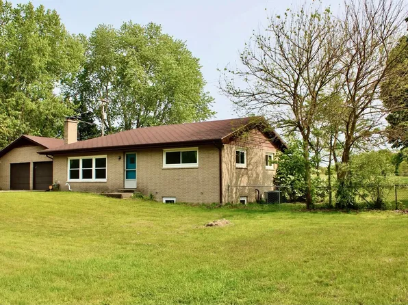 27915 County Road 375, Paw Paw, MI 49079