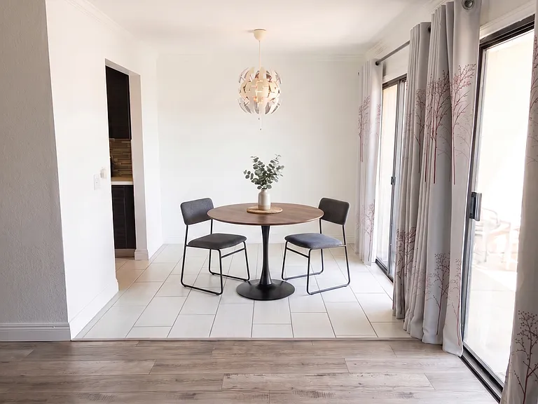424 Oak St #140 — Photo 5