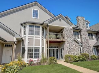 N30W23027 Pineview Cir UNIT 2, Pewaukee, WI 53072