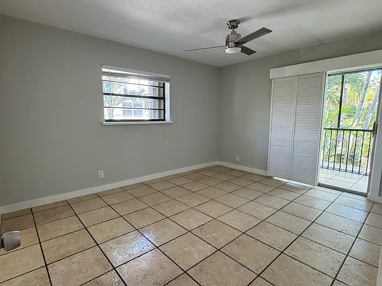 612 NE 20th Ave #3 — Photo 8