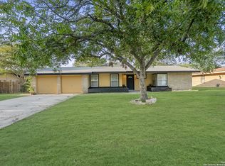 209 Windcrest Dr, Windcrest, TX 78239