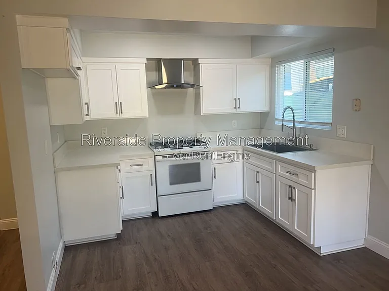 5759 Lotus St — Photo 3