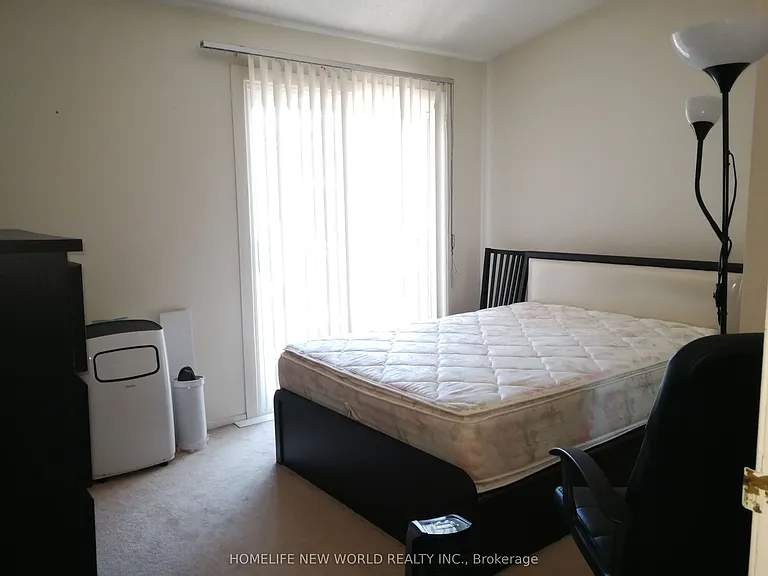 325 Jarvis St #33 — Photo 13