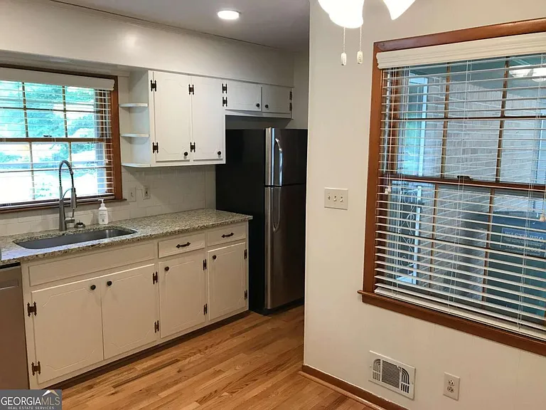 1321 Mary Dale Dr — Photo 6