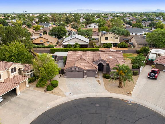 3rd image of 1216 S ABILENE Court