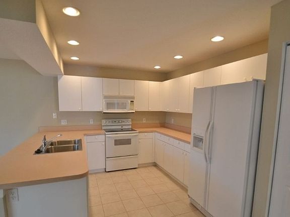 2nd image of 2112 Old Arbor Ct #0
