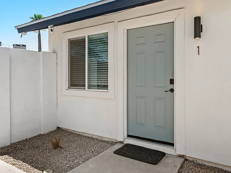 1110 E Polk St #1 — Photo 16
