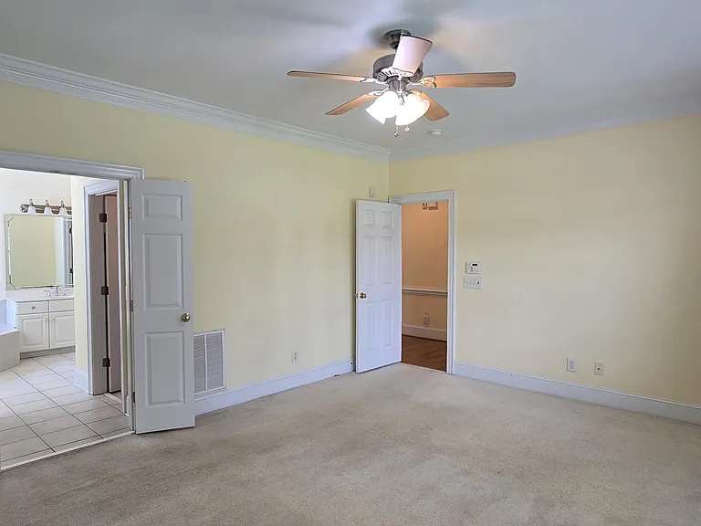 4208 Leicester Ct — Photo 20