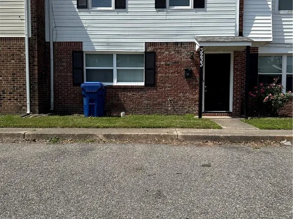 3233 Saxon Pl, Virginia Beach, VA 23453