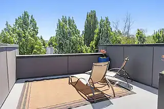 832 S Cloverdale St #B — Photo 7