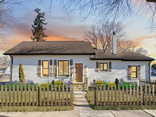 93 Grand Ave, Mount Clemens, MI 48043