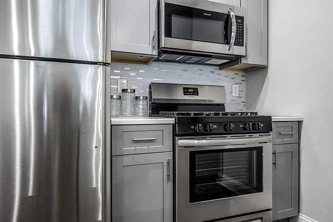 1 bed, 953 sqft, $2,195 — Photo 4