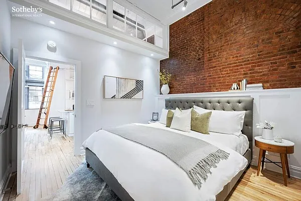 Sold by Sotheby's International Realty | media 8