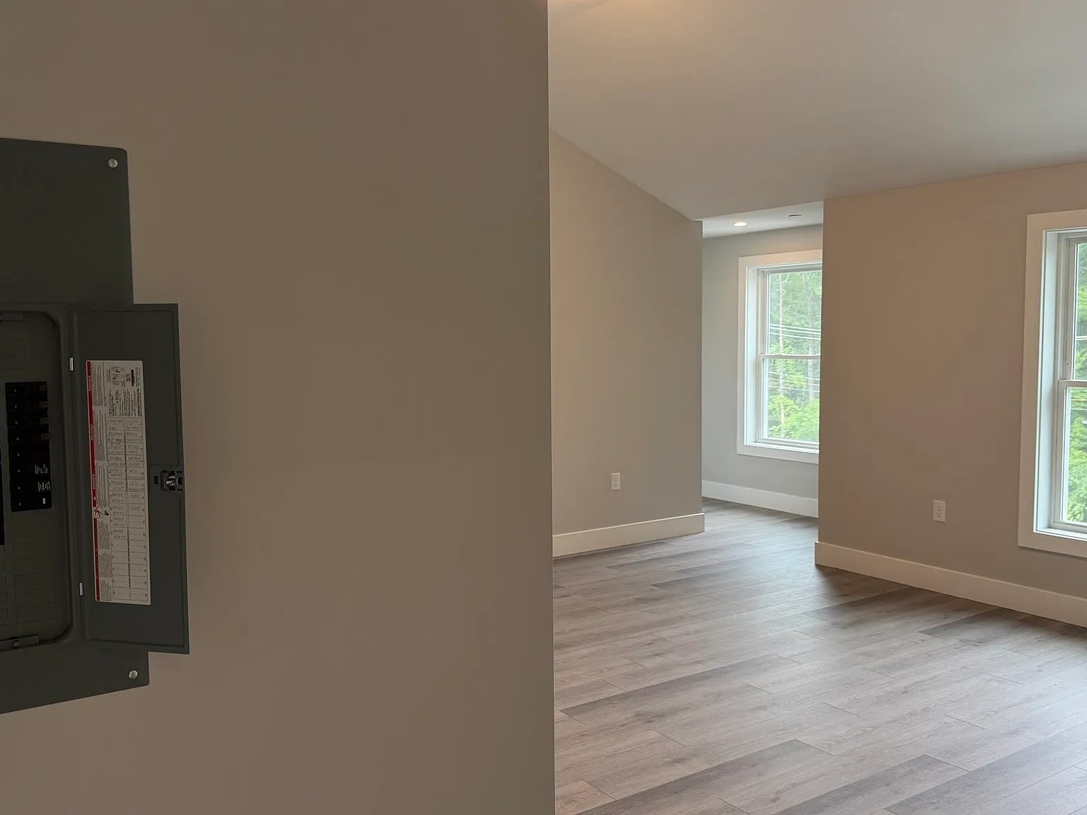 2 bed, 1.0 bath, 1200 sqft, $2,500 — Photo 4